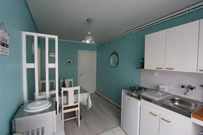Cuisine ou kitchenette dans l'établissement La baie du Mont Appartement de vacances proche du Mont Saint Michel