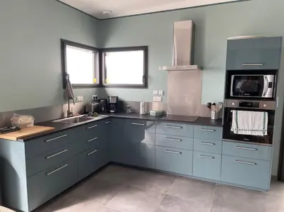 Cuisine ou kitchenette dans l'établissement Maison face mer à Pirou Plage