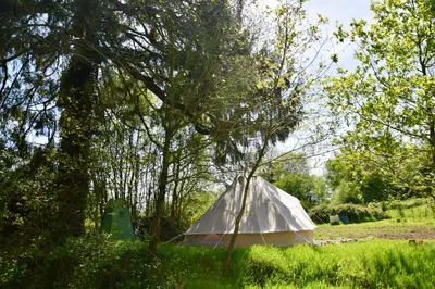 Jardin de l'établissement L'Angeberdière - Tente nature au calme