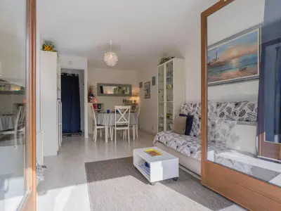 Cuisine ou kitchenette dans l'établissement Apartment Les Sylvestres-5 by Interhome