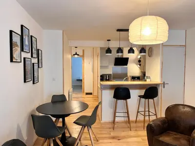 Cuisine ou kitchenette dans l'établissement Appartement à Valognes : Entre Terre et Mer