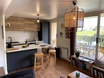 Cuisine ou kitchenette dans l'établissement La terrasse du golf