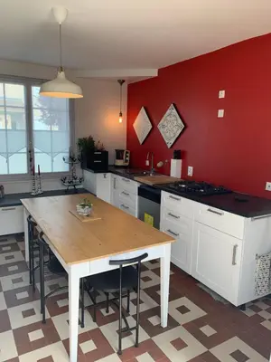 Cuisine ou kitchenette dans l'établissement Chez Viviane