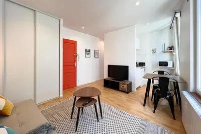 Télévision ou salle de divertissement dans l'établissement Appart 2 personnes Cherbourg Hyper centre