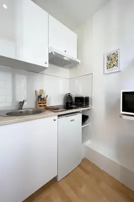 Cuisine ou kitchenette dans l'établissement Appart 2 personnes Cherbourg Hyper centre