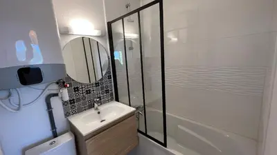Salle de bains dans l'établissement Appartement 2 pièces en rez-de-chaussée dans résidence avec accès direct à la plage