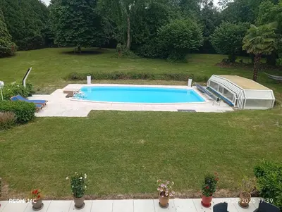Piscine de l'établissement La Fontaine Dort ou située à proximité