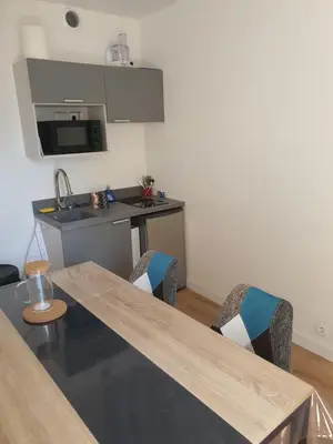 Cuisine ou kitchenette dans l'établissement Plat Gousset - RDC