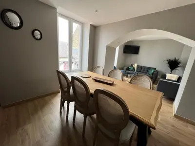 Télévision ou salle de divertissement dans l'établissement Largo Bayeux