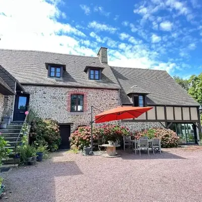 Sunset Family Guesthouse Mont Saint Michel