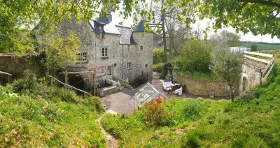 Jardin de l'établissement Normandieheritage14 Moulin de la Bretonnière - OMAHA BEACH