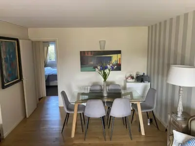 Télévision ou salle de divertissement dans l'établissement Bronzer à Cabourg ! 2Terrasses au soleil & abritéesduvent 80m2