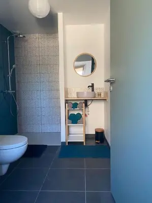 Salle de bains dans l'établissement La cabane du banc José