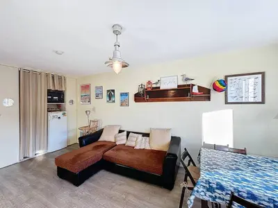 Un ou plusieurs lits dans un hébergement de l'établissement Appartement avec terrasse, parking et WiFi, 4 pers. à Merville Franceville - FR-1-465-98