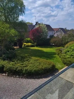 Jardin de l'établissement Agréable studio a la campagne et proche de la mer