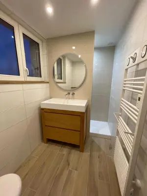 Salle de bains dans l'établissement Villa Blanche