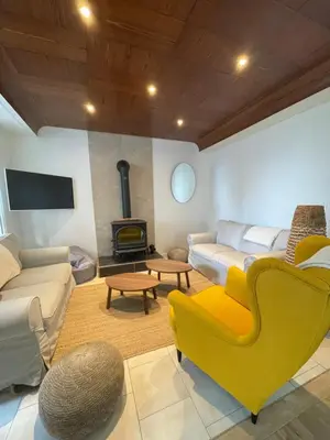 Télévision ou salle de divertissement dans l'établissement Villa Blanche