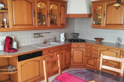 Cuisine ou kitchenette dans l'établissement La Vallée en Cotentin