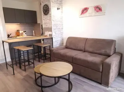 Cuisine ou kitchenette dans l'établissement Escapade en bord de mer : studio à la plage !