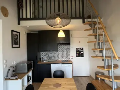 Cuisine ou kitchenette dans l'établissement Accès direct plage, T3 mezzanine, 4 pers, balcon, parking, proche thalasso à Cabourg - FR-1-487-357