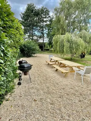 Jardin de l'établissement GITE 4 MN DE LA mer et cabourg, piscine, cheminée, table de ping pong, balançoire