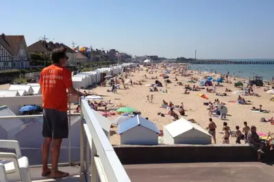 Clients de l'établissement Charmant Duplex, 300 m de la mer