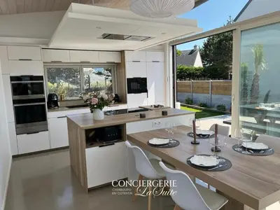 Cuisine ou kitchenette dans l'établissement La fauvette