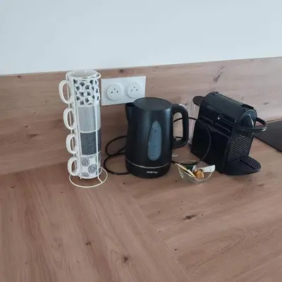 Plateau bouilloire dans l'établissement Bel appartement F2 hyper centre refait à neuf