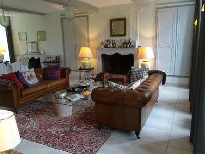 Coin salon dans l'établissement Manoir Saint Martin Chambres d'hôtes