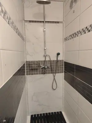 Salle de bains dans l'établissement Gîte PEGASUS - 5 min plage