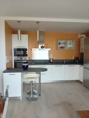 Cuisine ou kitchenette dans l'établissement BELLEVUE SUR MER