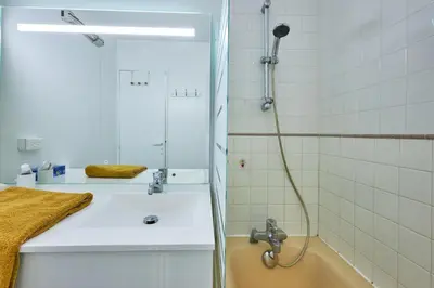 Salle de bains dans l'établissement Le Tikahupo - Charmant appt vue sur le port