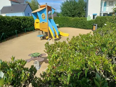 Jardin de l'établissement Le 501 F2 de plain-pied avec terrasse