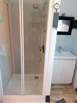 Salle de bains dans l'établissement Gite à 5mn des plages et à 5mn de Granville