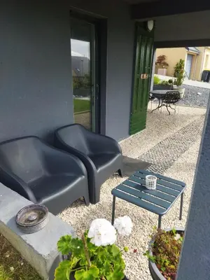Coin salon dans l'établissement La Petite Goulette