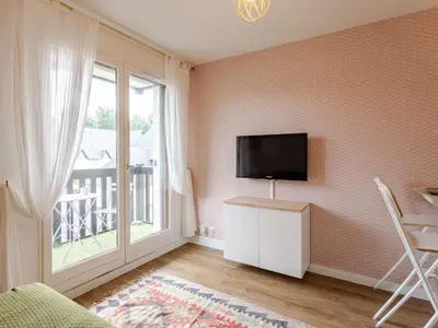 Télévision ou salle de divertissement dans l'établissement Apartment Le Clos Mathilde-20 by Interhome