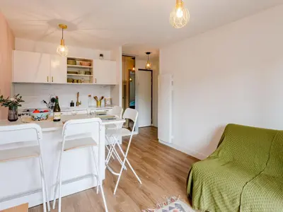 Cuisine ou kitchenette dans l'établissement Apartment Le Clos Mathilde-20 by Interhome