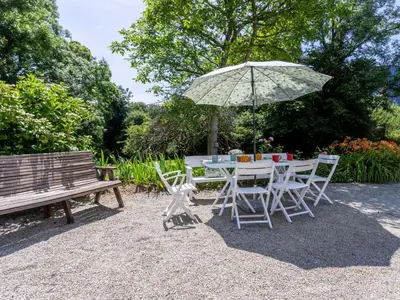 Jardin de l'établissement Holiday Home Les Oiseaux by Interhome