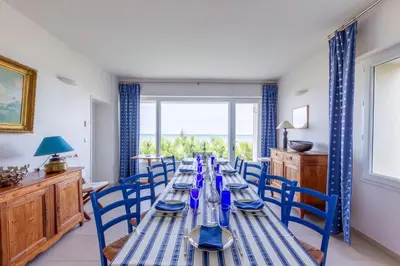 Coin salon dans l'établissement Villa de la Plage - à Ver sur Mer