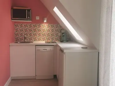 Cuisine ou kitchenette dans l'établissement Cabourg cosy, appartement refait à neuf, 5 min à pied de la mer