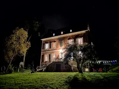 Jardin de l'établissement Authentique appartement de charme - Accès direct Voie Verte au coeur de la Suisse Normande