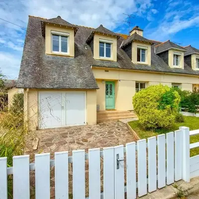 4 Bedroom Beautiful Home In Cancale
