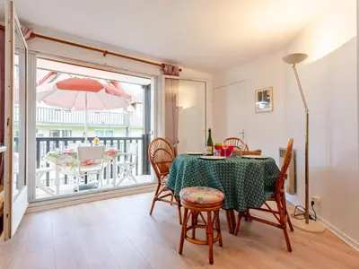 Balcon ou terrasse dans l'établissement Apartment Le Clos Mathilde-21 by Interhome