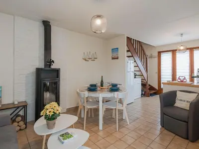 Coin salon dans l'établissement Holiday Home Les Sylvestres-6 by Interhome