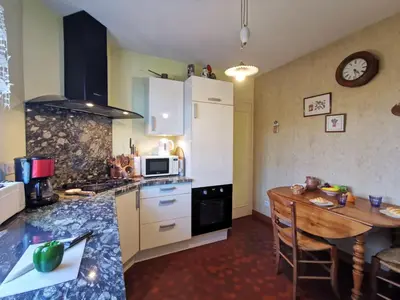 Cuisine ou kitchenette dans l'établissement Holiday Home L'ilet by Interhome