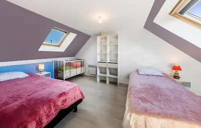 Un ou plusieurs lits dans un hébergement de l'établissement 2 Bedroom Cozy Home In Le Ferré