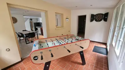 Salle de jeux dans l'établissement Maison au cœur des Bois