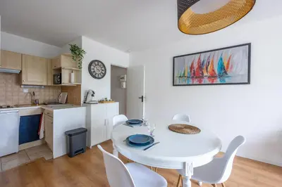 Cuisine ou kitchenette dans l'établissement L'Ancre Marine - Appt à 100m de la plage