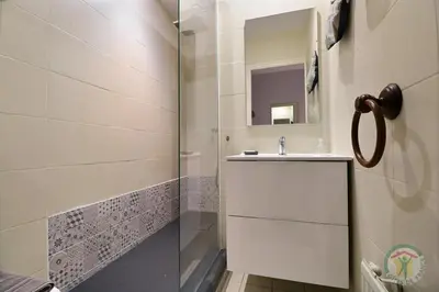 Salle de bains dans l'établissement La Bergerie - Gîte et Chambres d'Hôtes