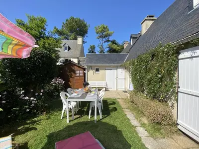 Jardin de l'établissement Holiday Home in Carteret near Dunes & Beach